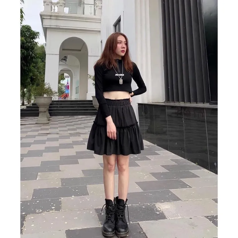🎀 CHÂN VÁY 2 TẦNG NHÀ HAVANA 🎀 ❤️ Chân váy ngắn xếp ly 2 tầng, có dây  thắt nơ 2 bên CV125 🎉 🫰 Size : S, M 🐇 🫰 Colors : đen và xám 🍭 Chân… |  Instagram